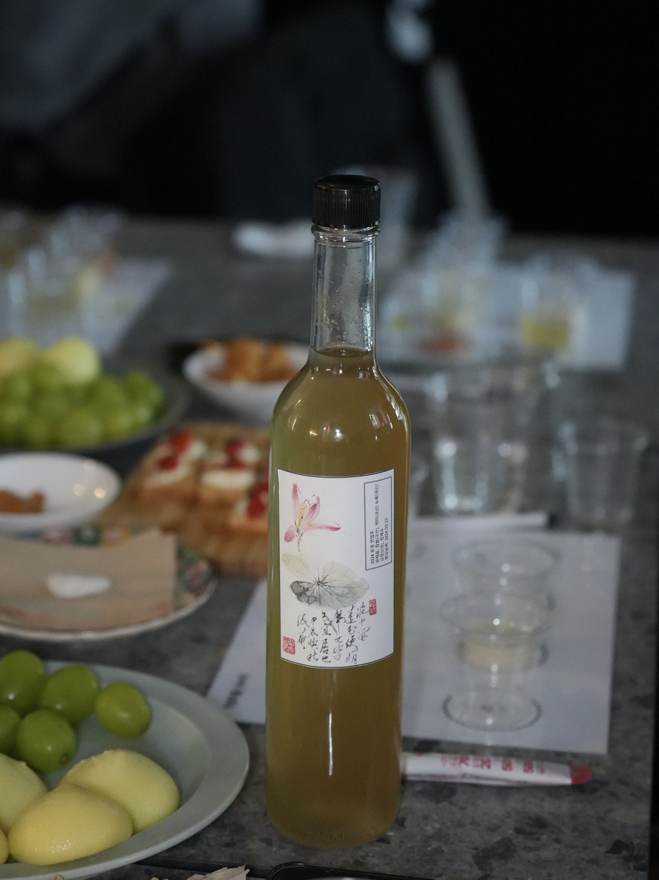 완성된 연잎주를 나눠마셨어요.🍶