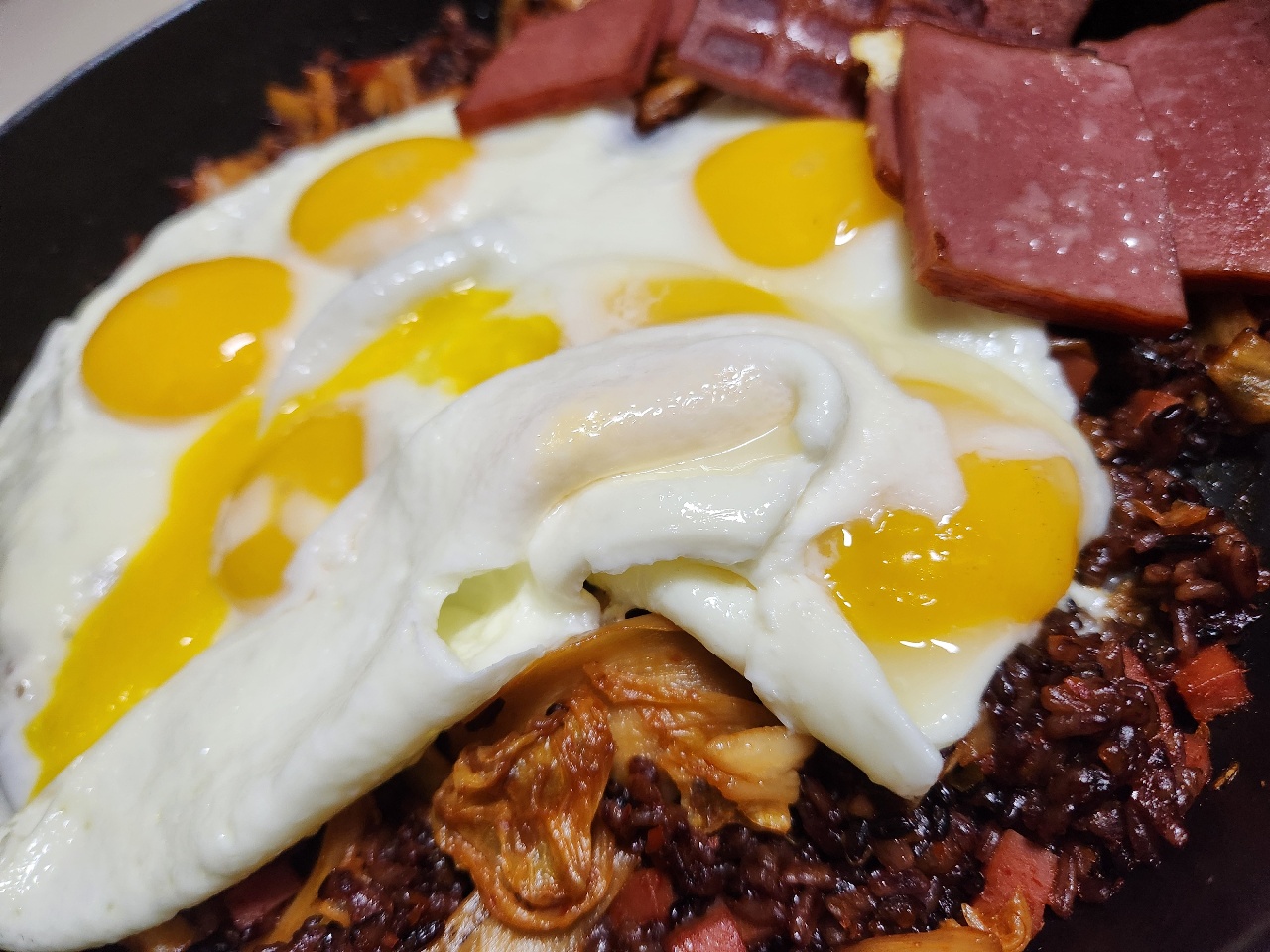 오늘은 김치볶음밥~
