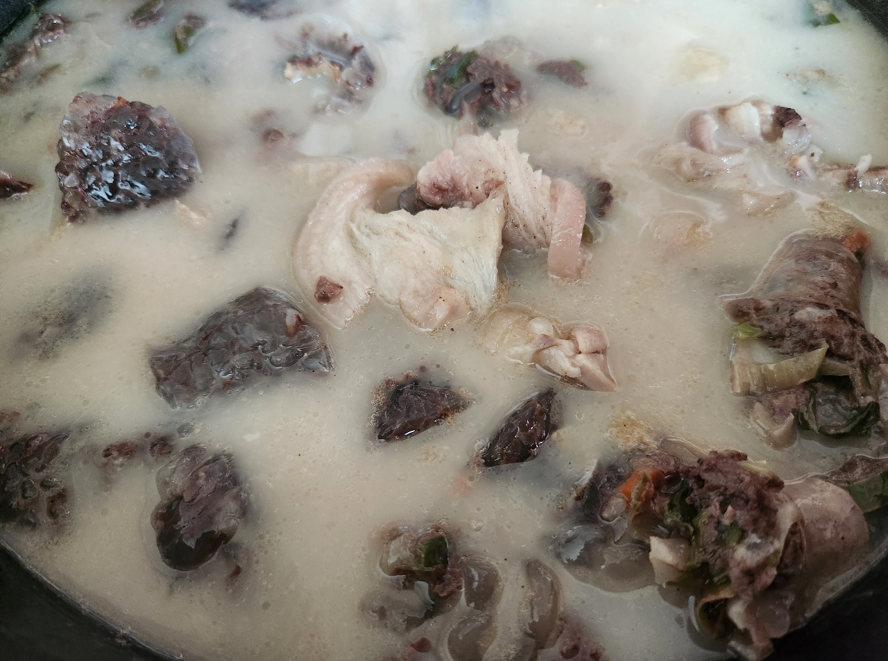 뜨끈한 순댓국