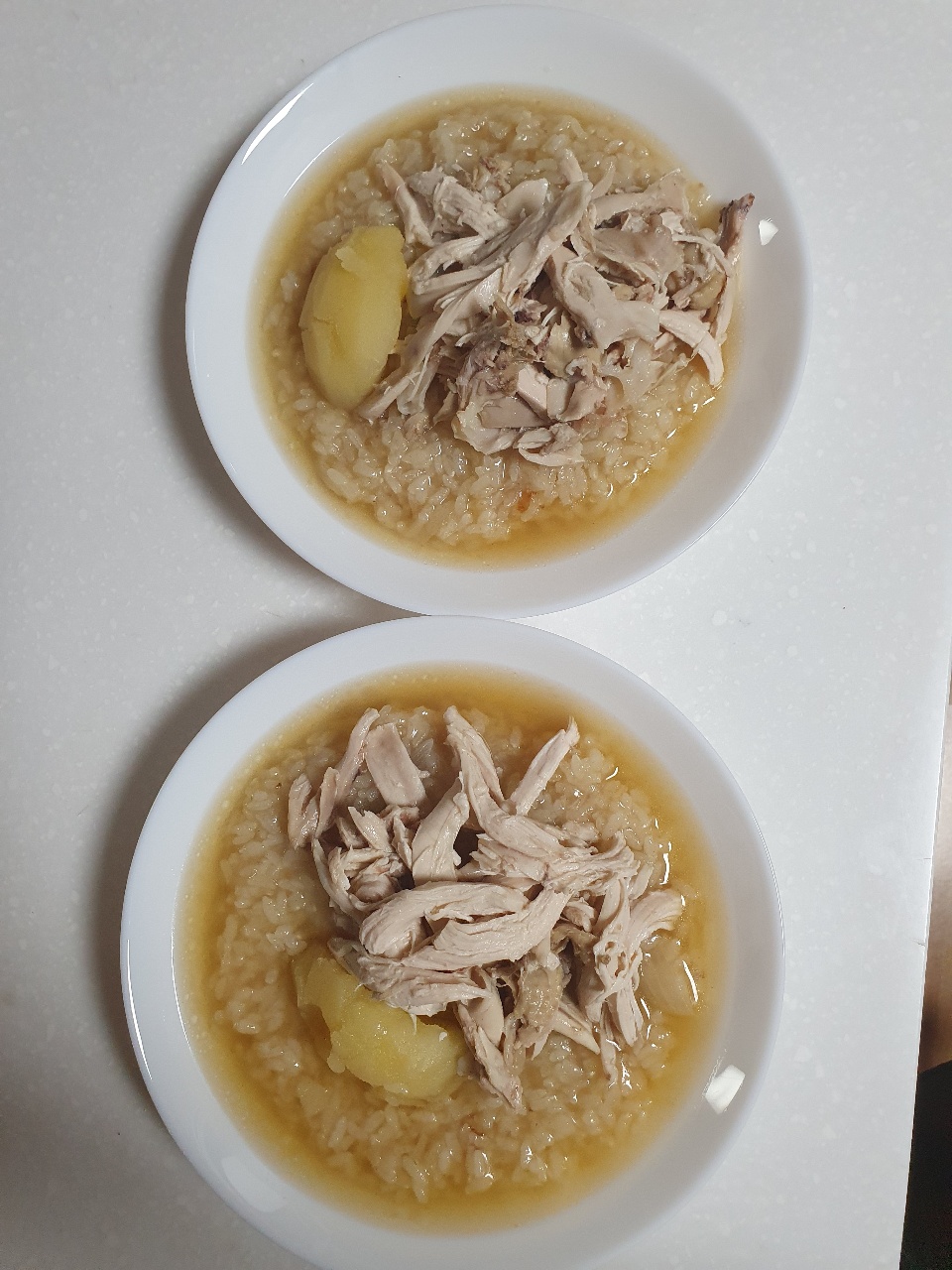 닭죽 끓였어요 