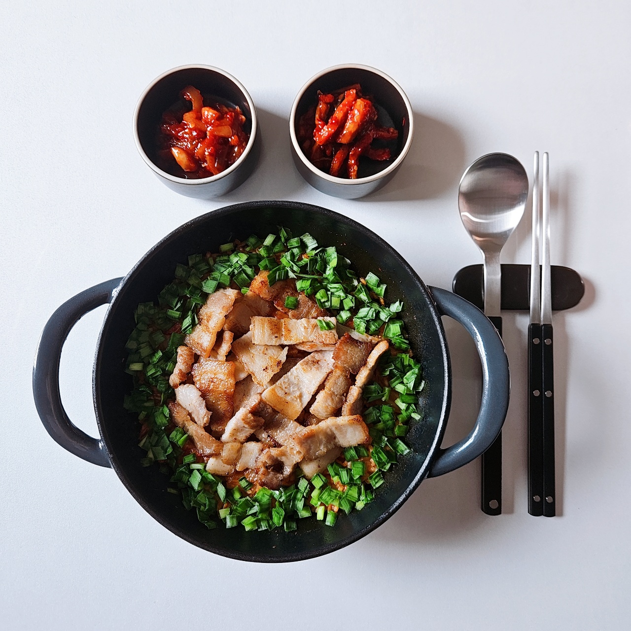 삼겹김치솥밥