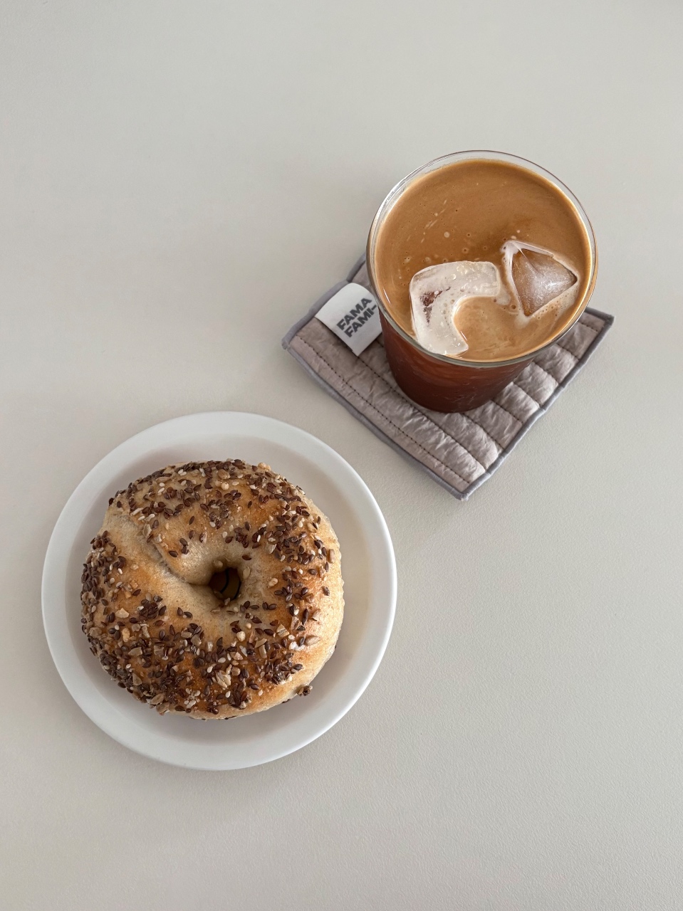 최애 베이글 시간  🥯🧡☕️