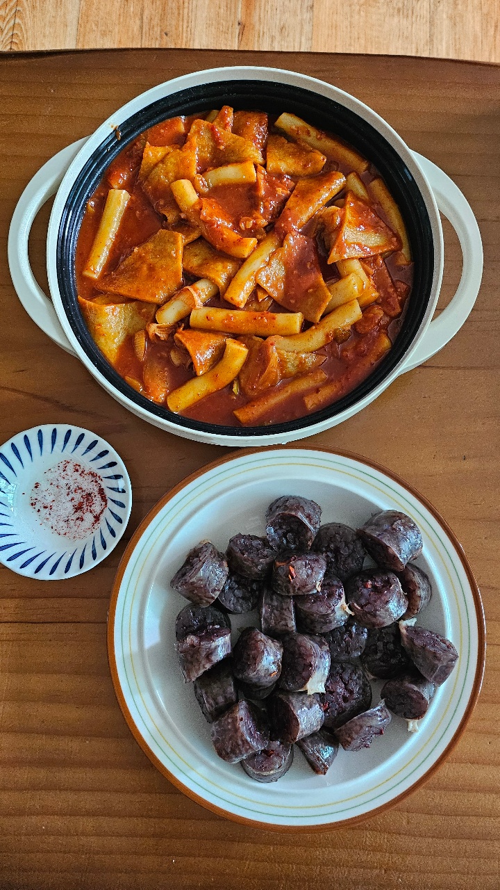 떡볶이 &순대