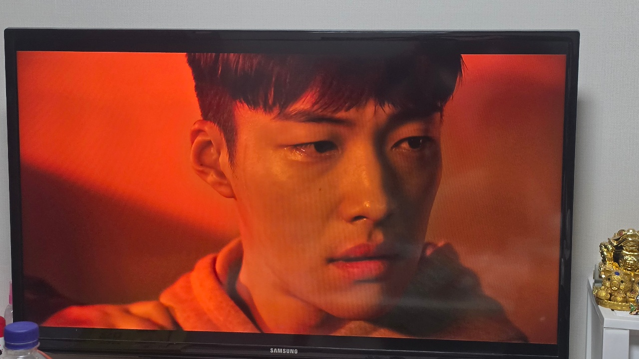 요즘 빠져있는 넷플릭스 컨텐츠 사냥개들2 추천!