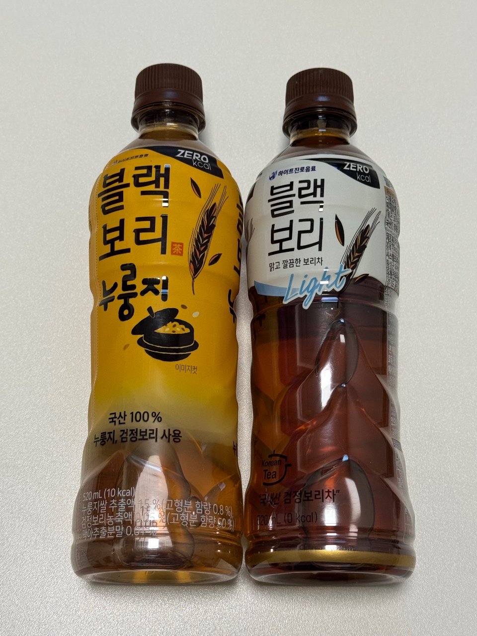보리차 음료 두 병