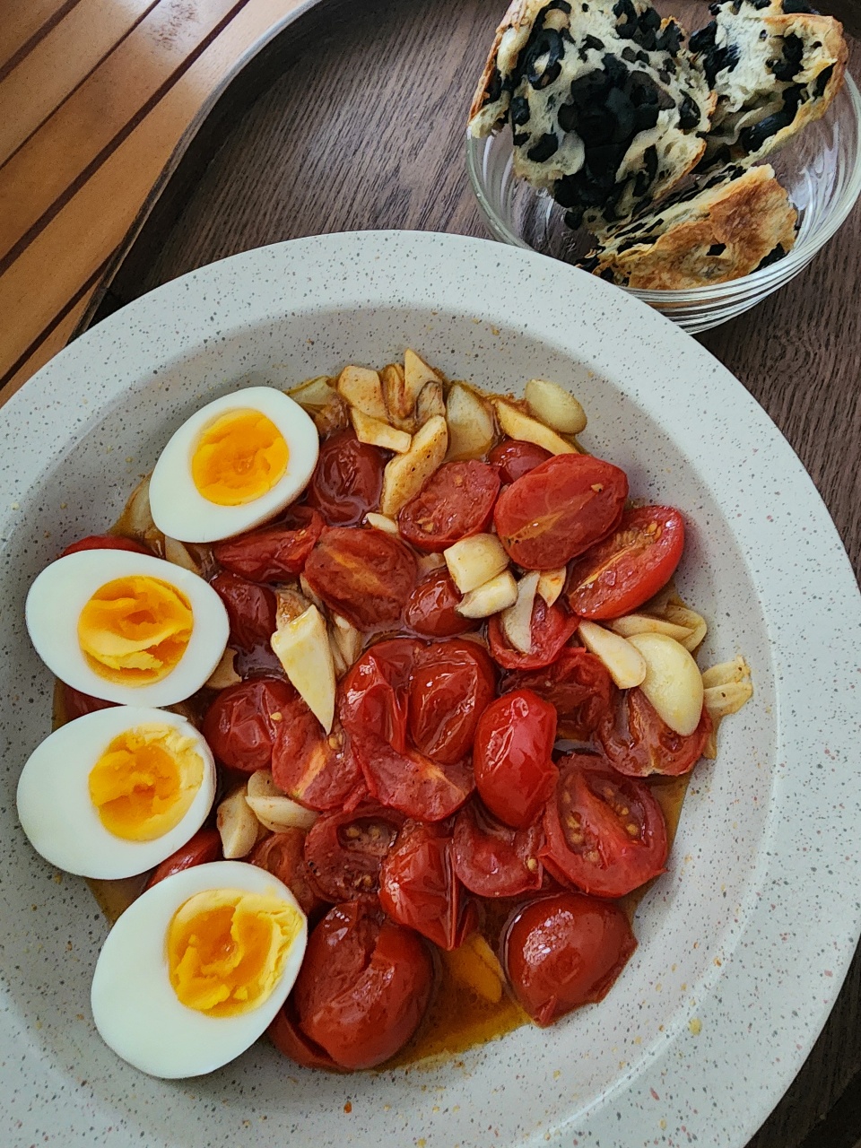 토마토오일볶음과 올리브치아바타
