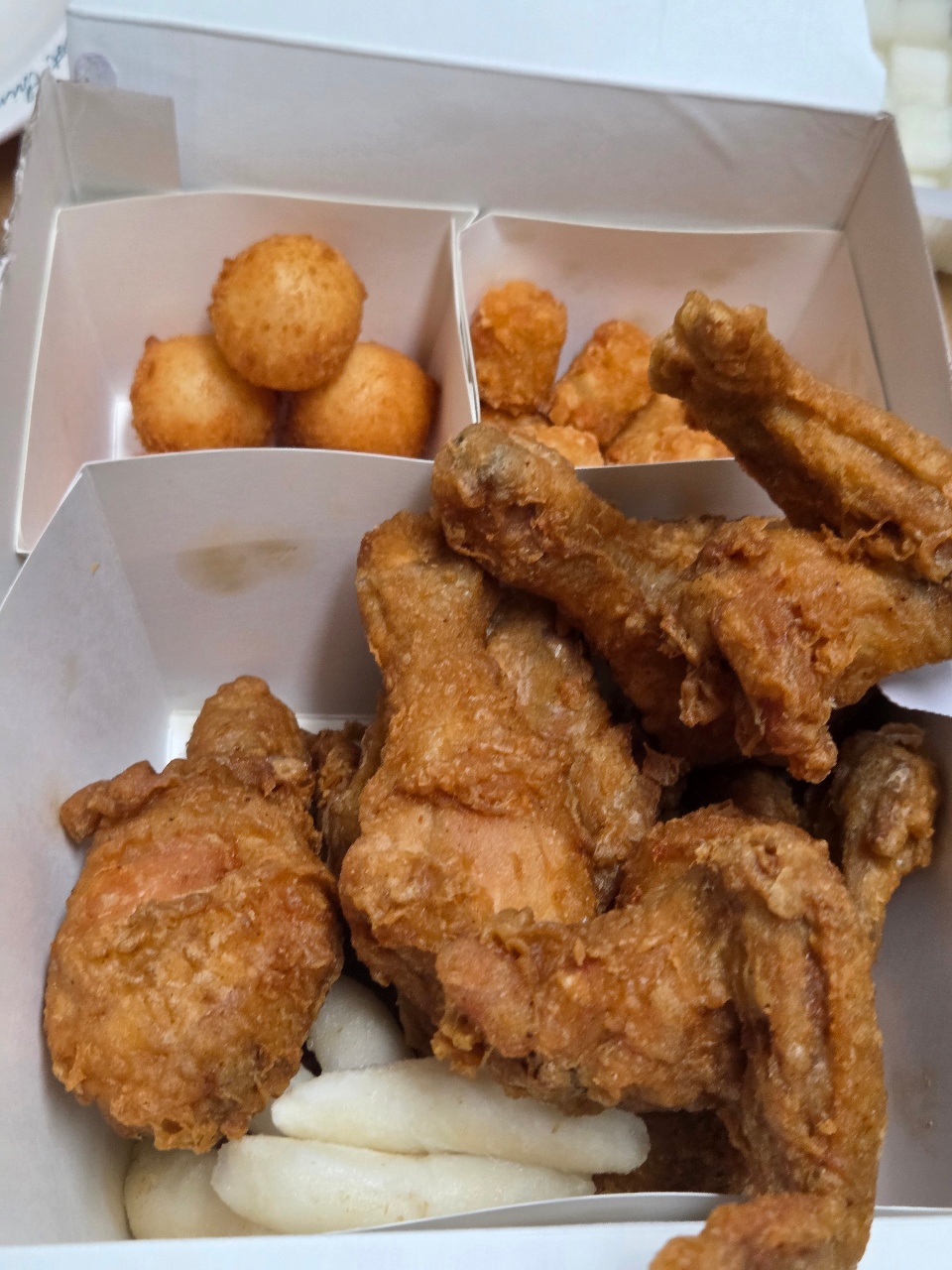 치킨치킨~~ㅎ