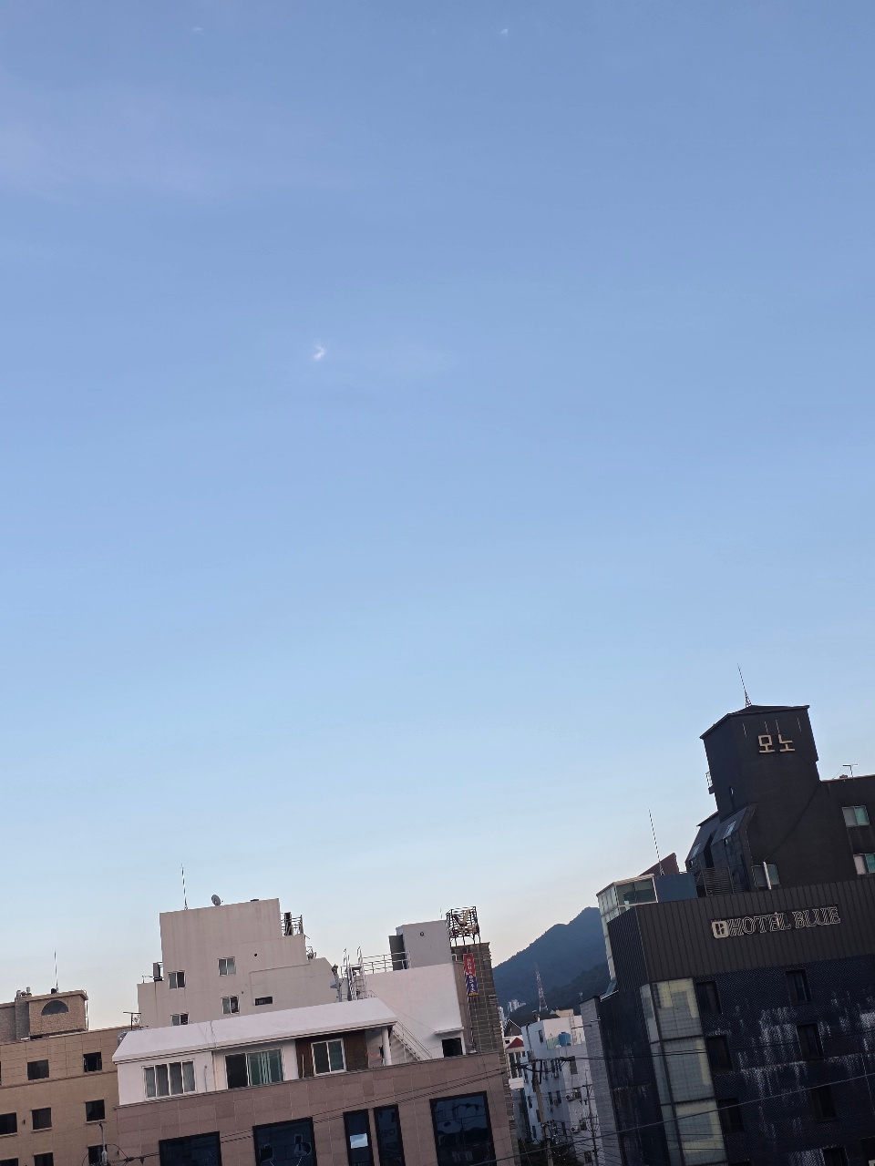 숙소에서 바라 본 하늘