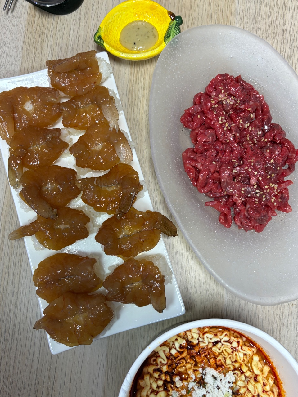 간장초밥 + 육회