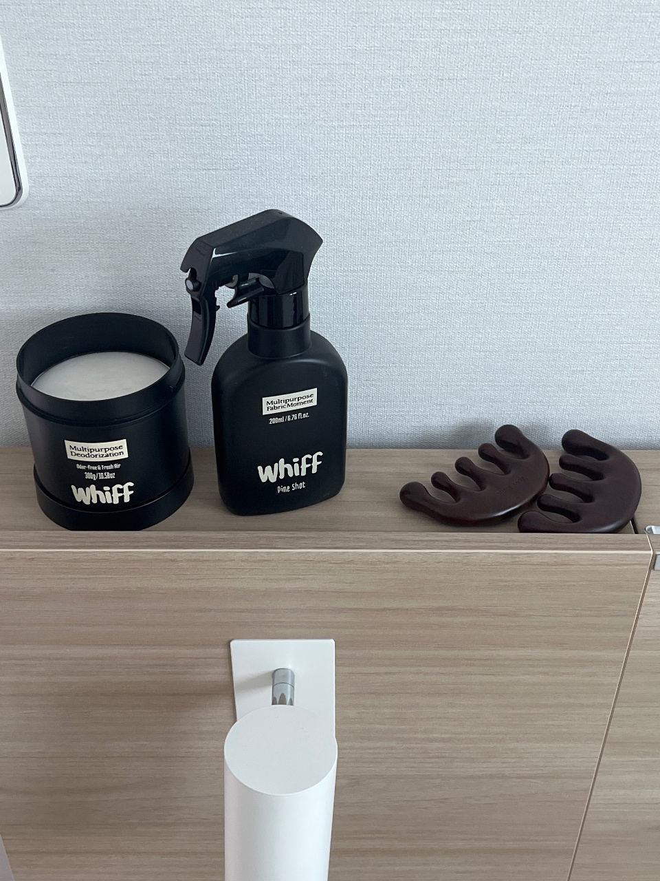 저의 침대맡 필수템