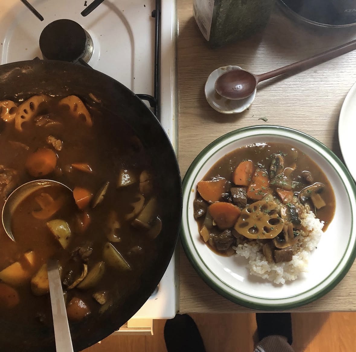 저 카레 좀 합니다 :)