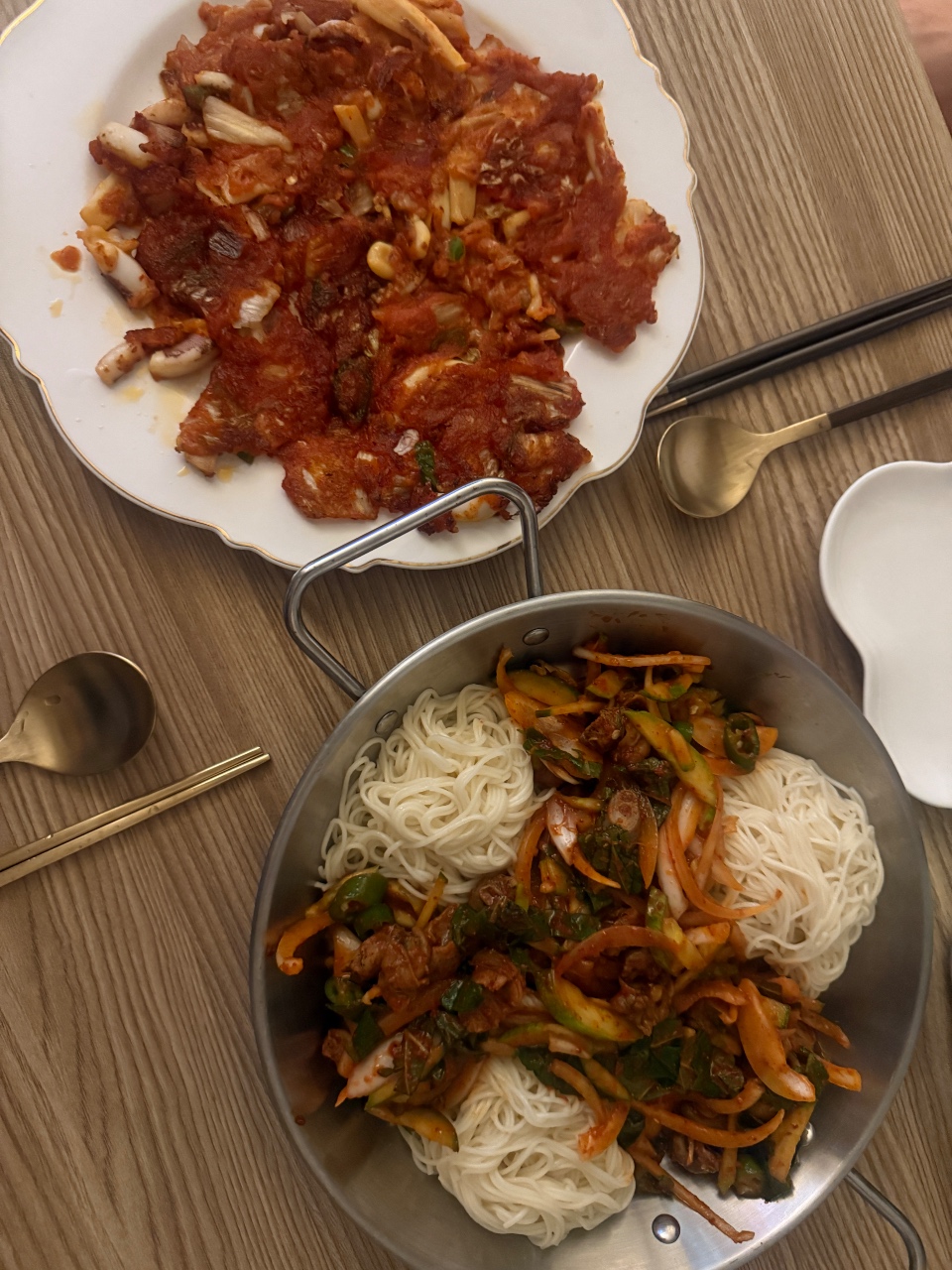 오늘의 야식 : 골뱅이무침 +오징어김치전 🦑