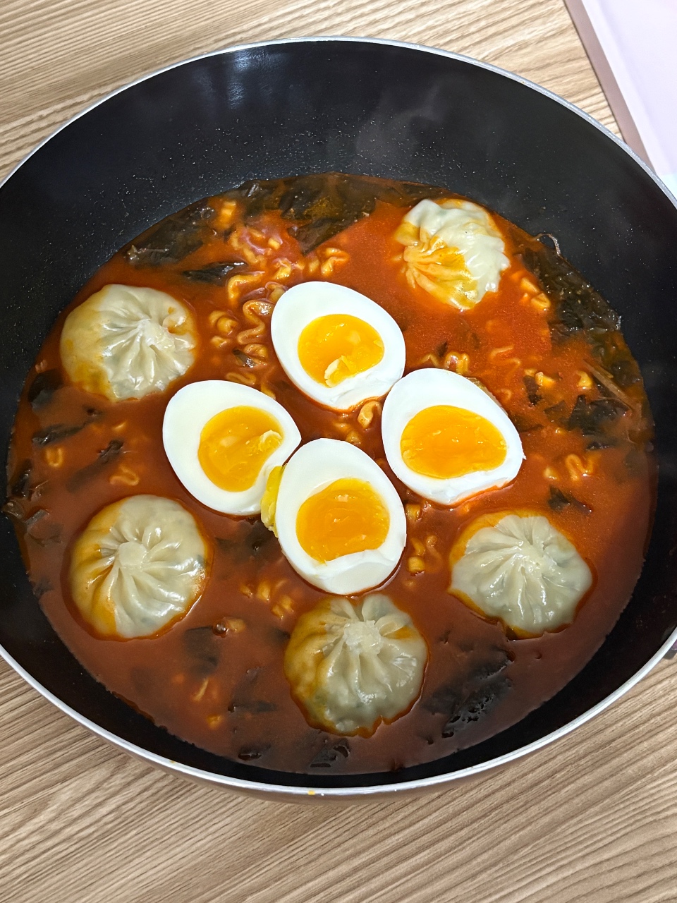 오랜만에 불닭미역탕면🌶️