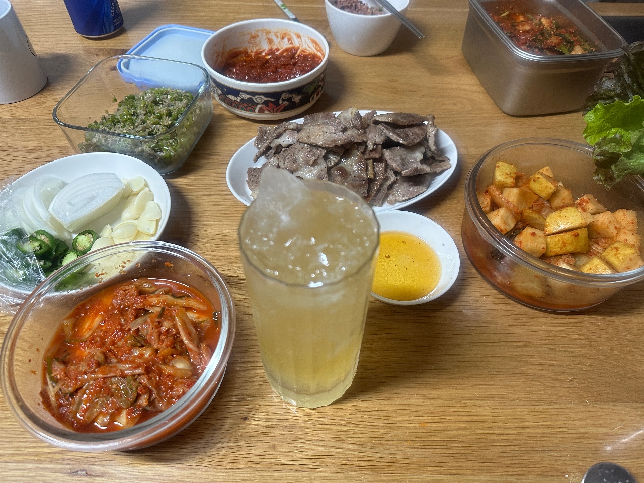목살에 하이볼