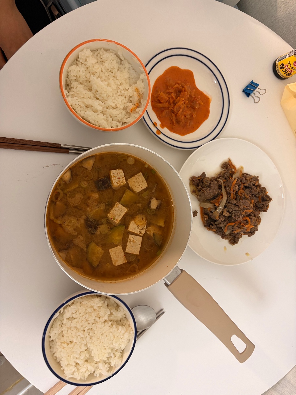 차돌된찌와 불고기