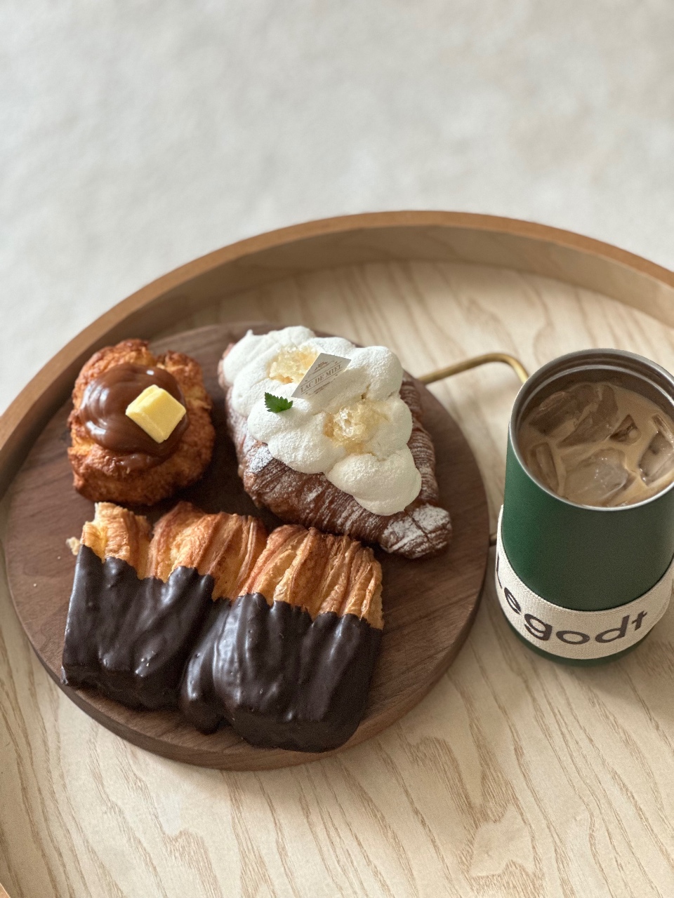 맛난빵 가득  사와서 기분이  좋아요😊