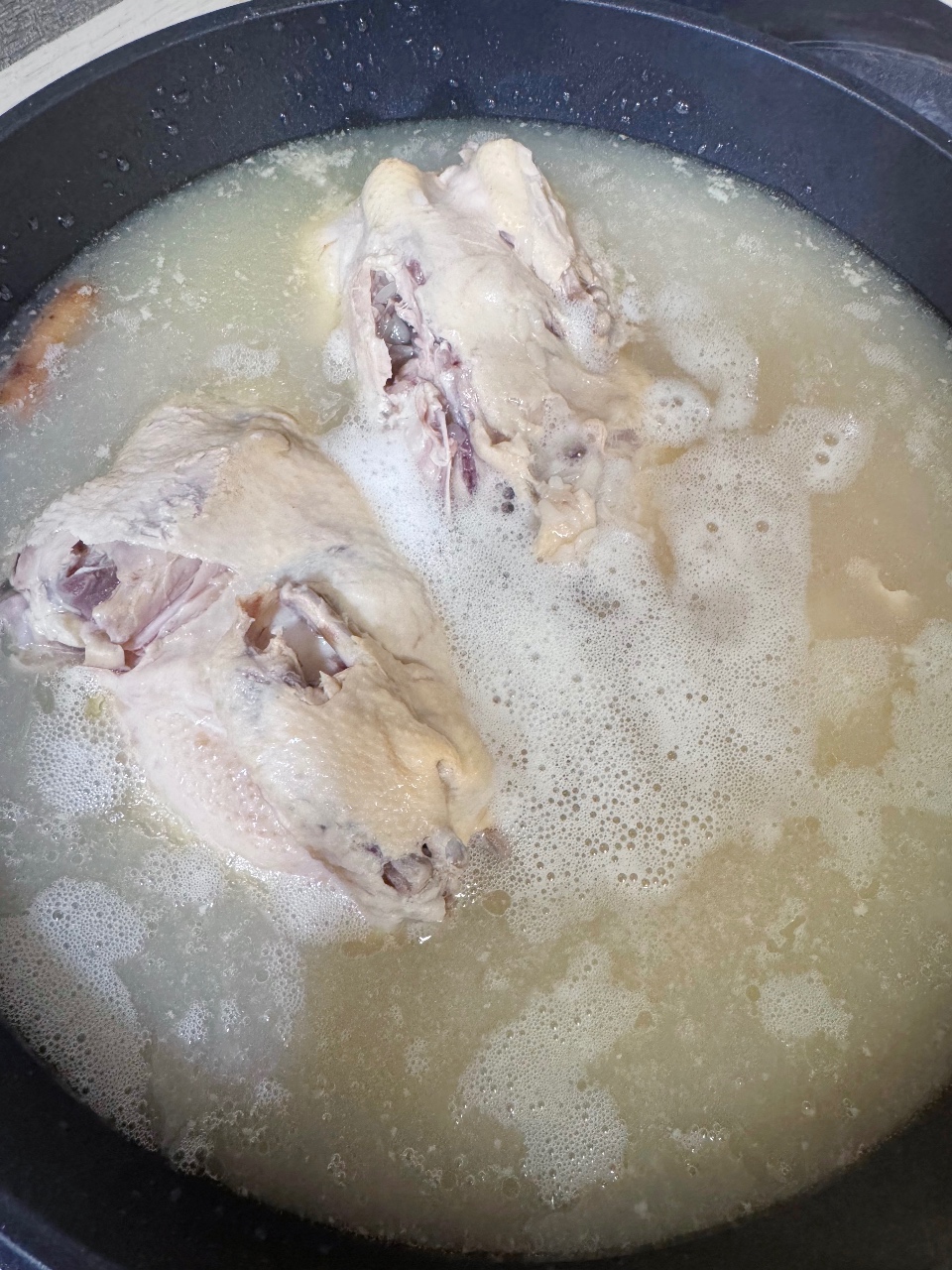 아침부터 몸보신 🐔