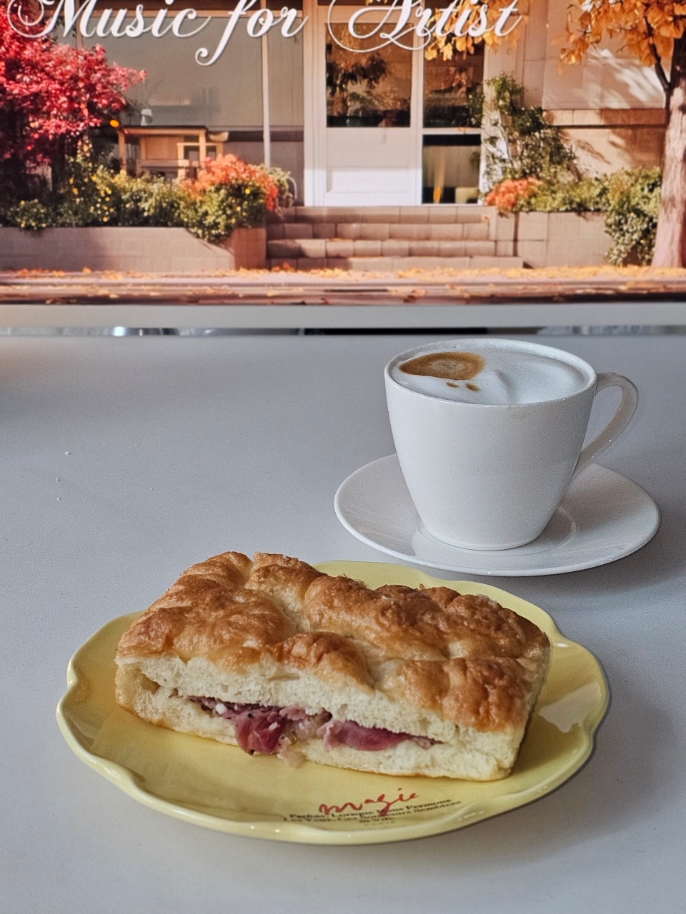 오늘의 홈브런치 샌드위치 & 돌체라떼🥪☕️