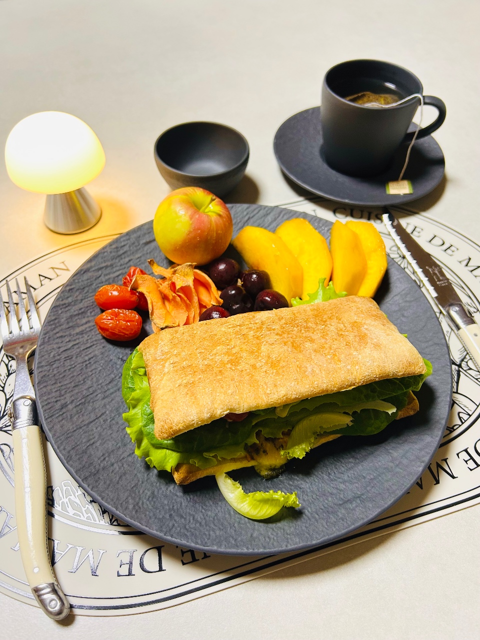 ✨Dike's B Time 🍽️🥪🍑🍒🥕🍎