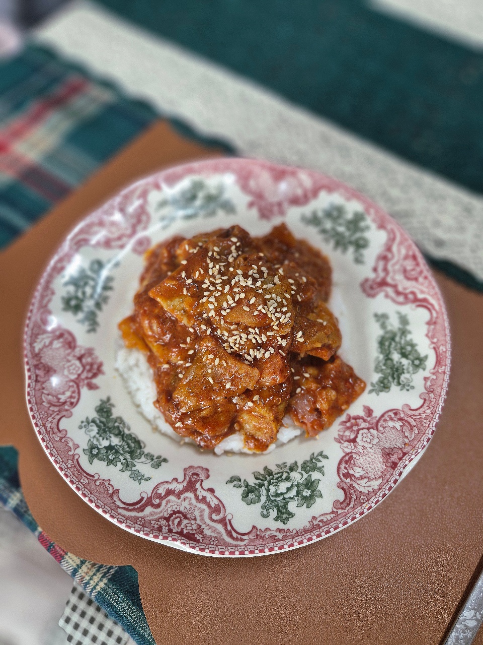 아침은 제육덮밥
