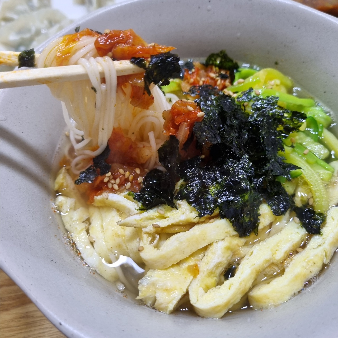 잔치국수