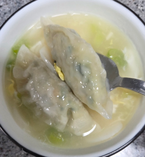 만두국