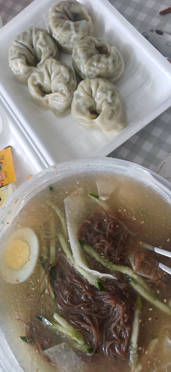 물냉면 왕만두 조합은 국룰