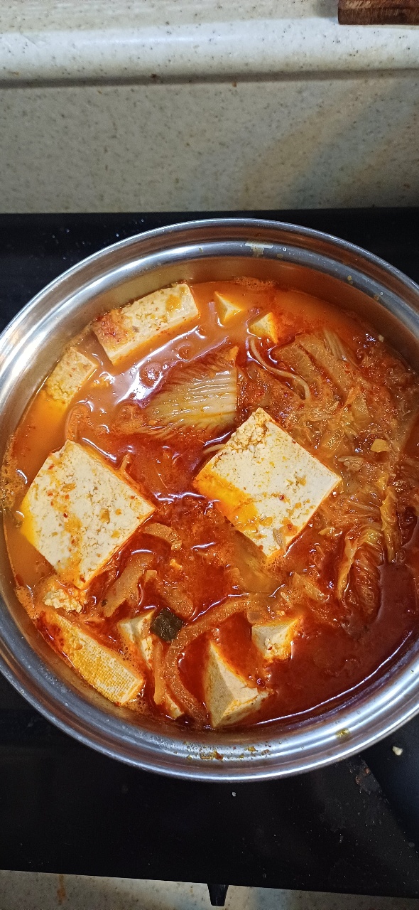 집밥 여섯번 째 ~~ 김치찌게랑 계란찜