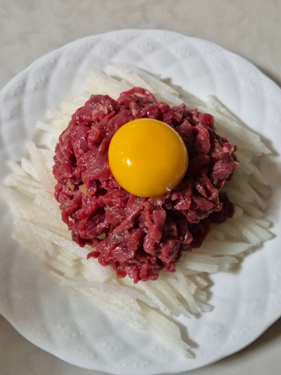배 가득 육회