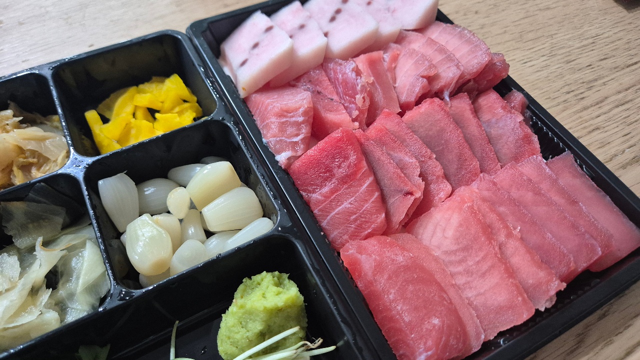오늘 저녁은 참치입니다