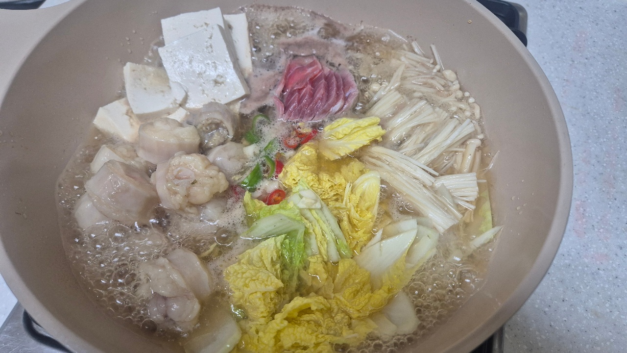 오늘은 모츠나베입니다!!