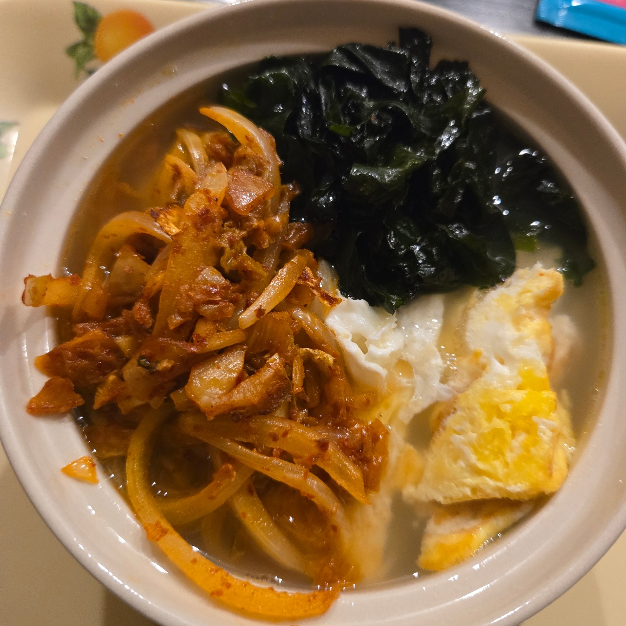 비가 올랑말랑 할땐 잔치국수