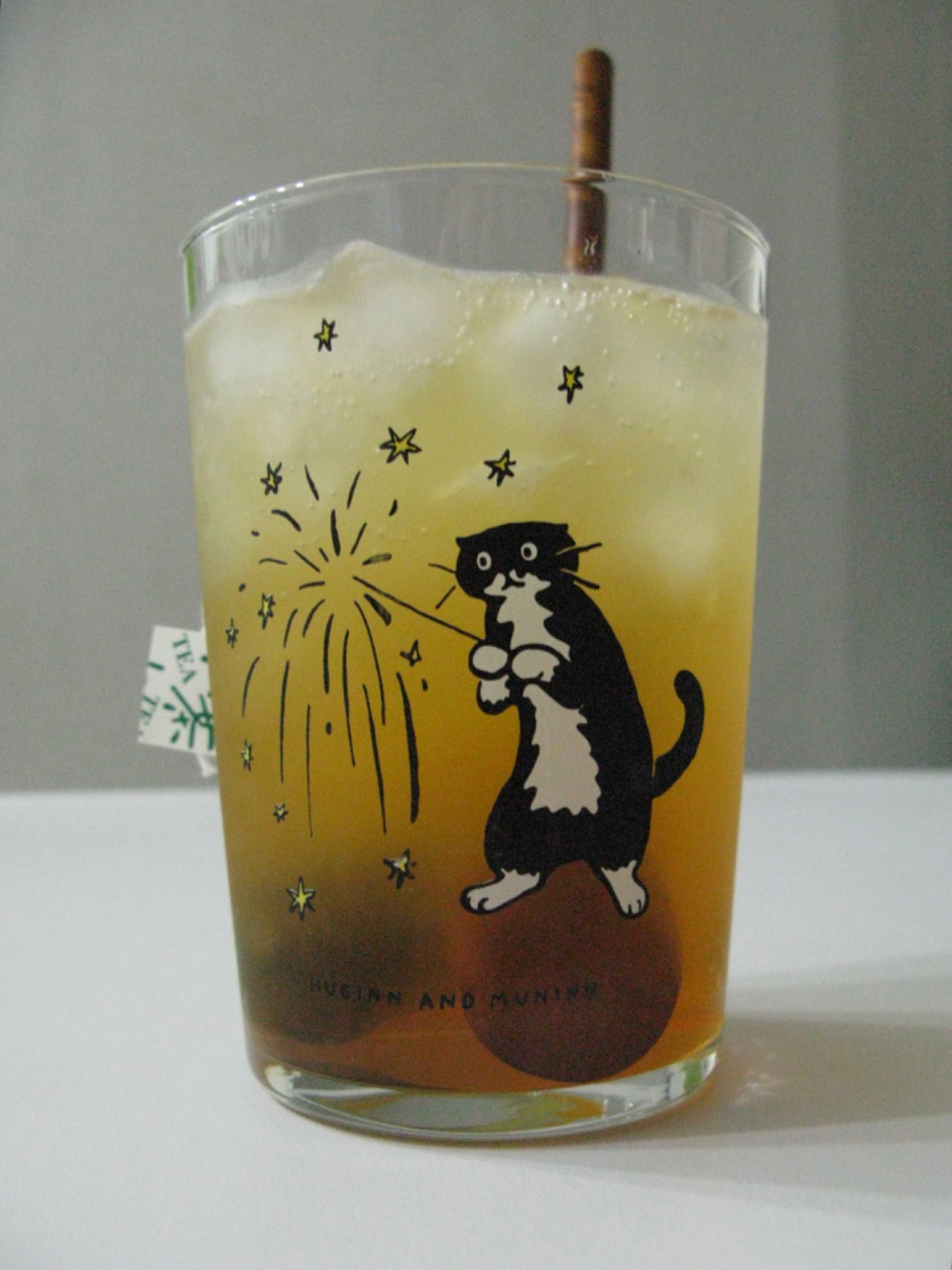 여름엔 블랙티레몬에이드 🍋🥂