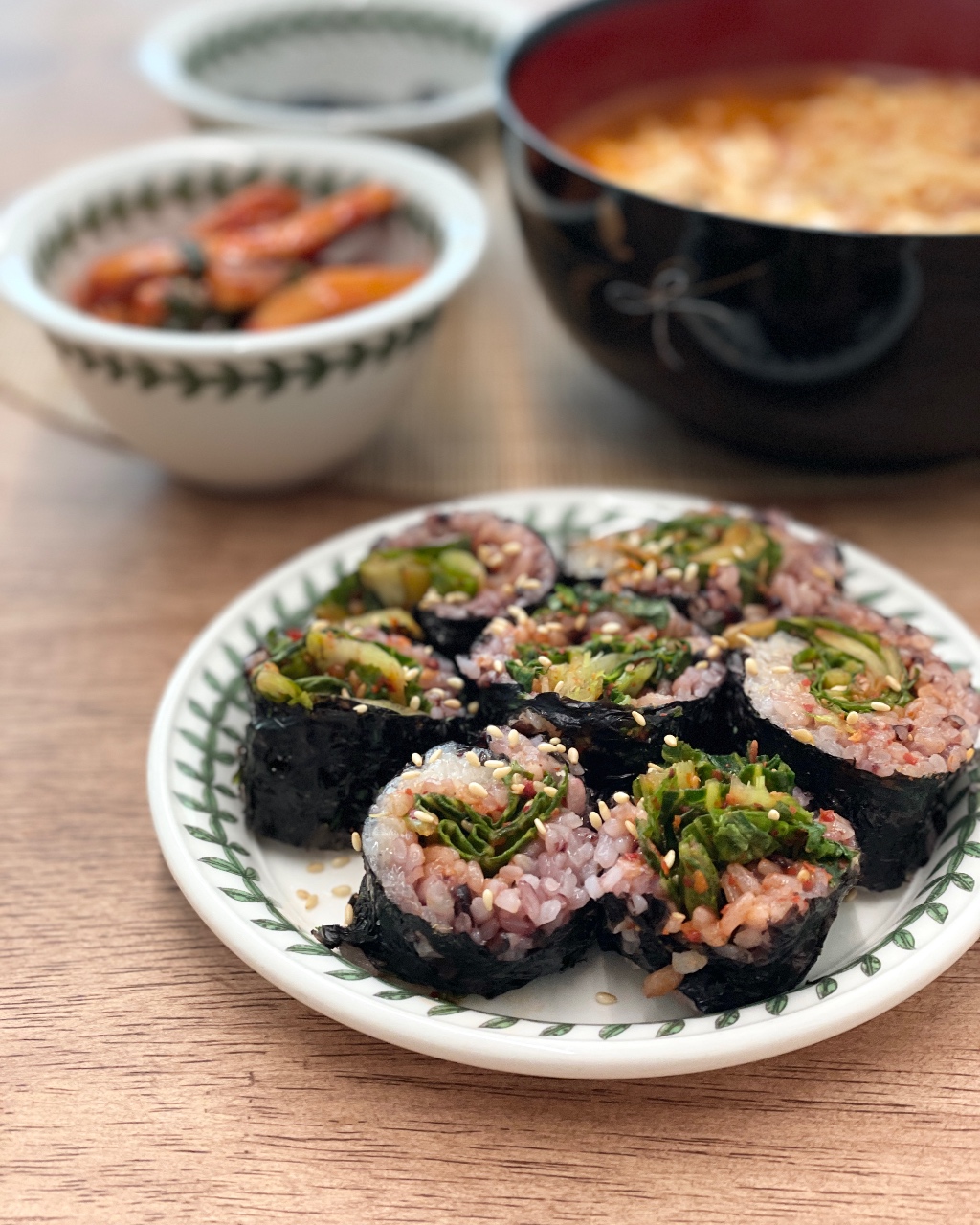 봄동 겉절이로 김밥을 돌돌 🤎