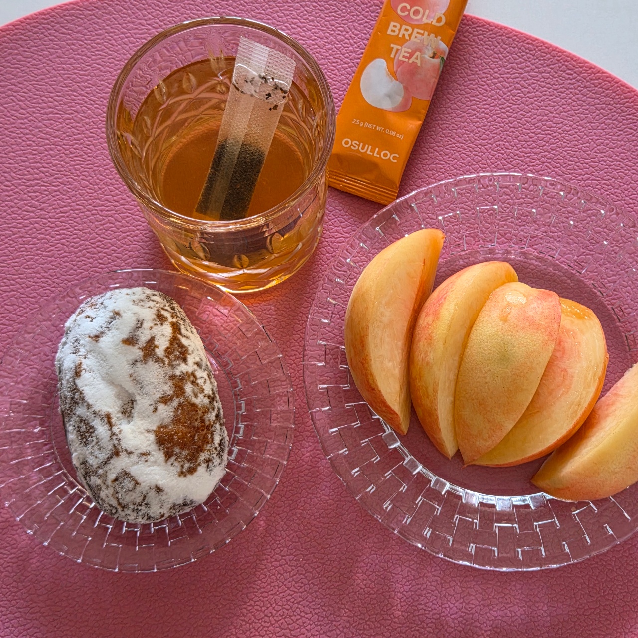 복숭아 🍑 와 복숭아 🍑 티