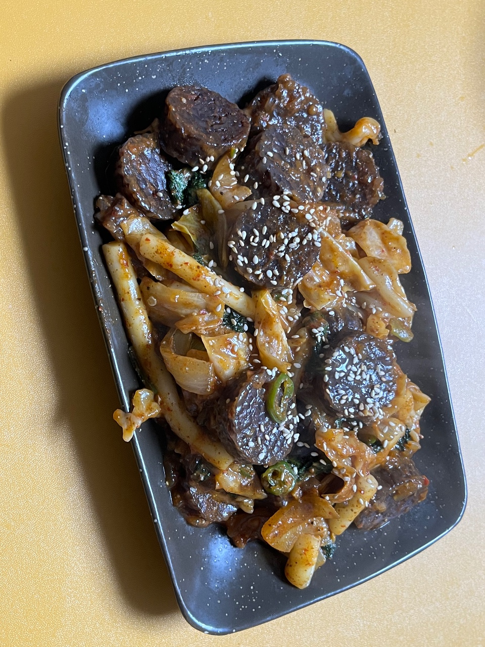 매~콤한 순대볶음에 밀떡 추가요🤍