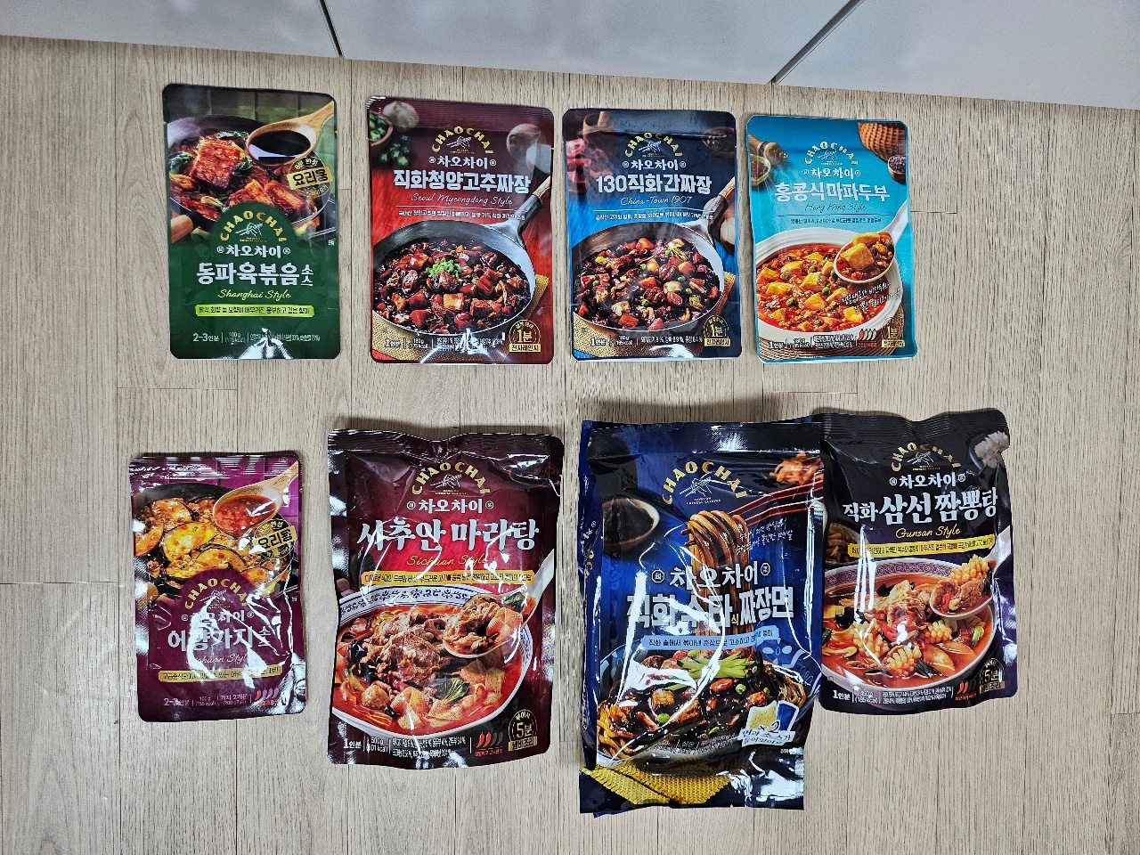 다양한 한식 소스와 반찬 레토르트 제품들