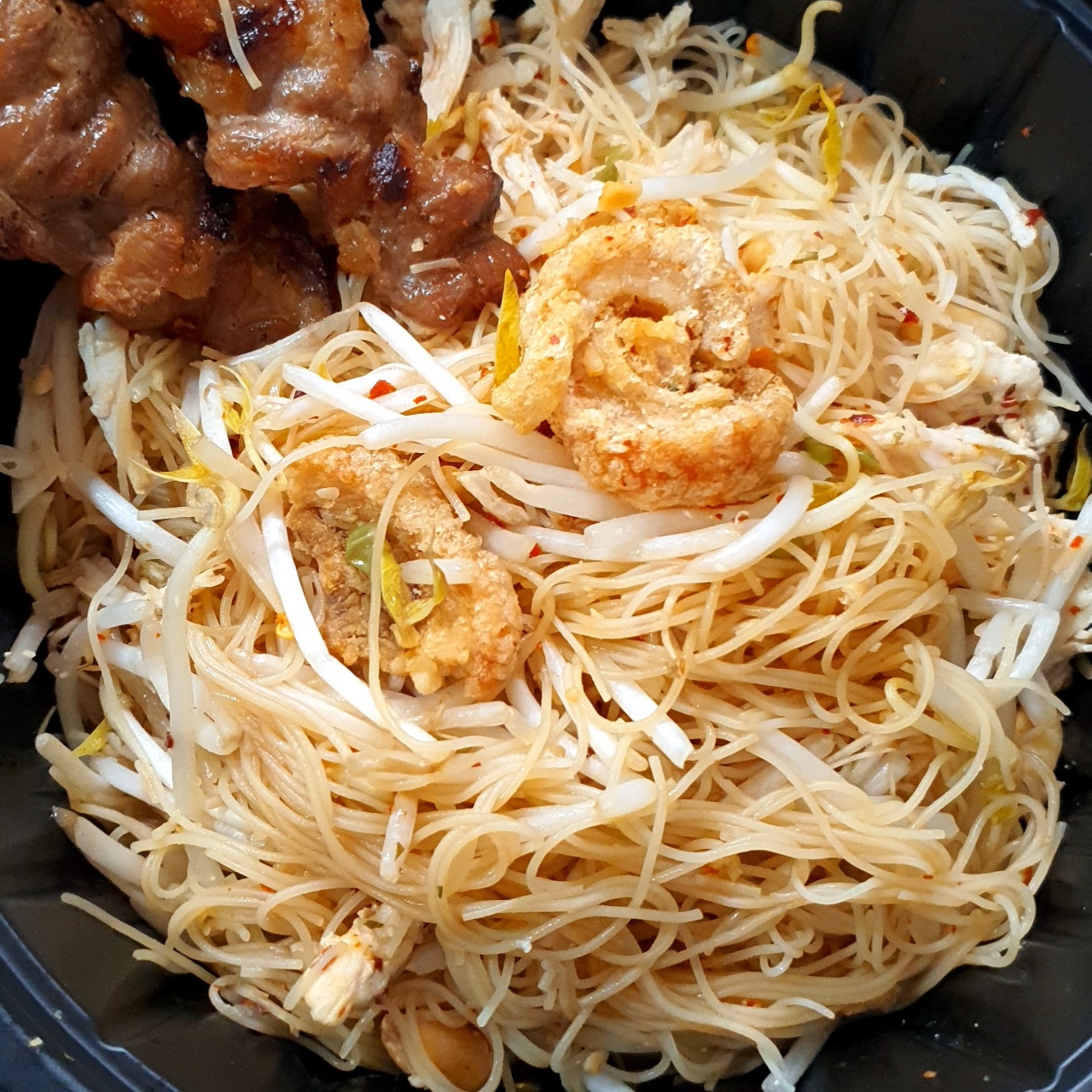 태국식 비빔 쌀국수