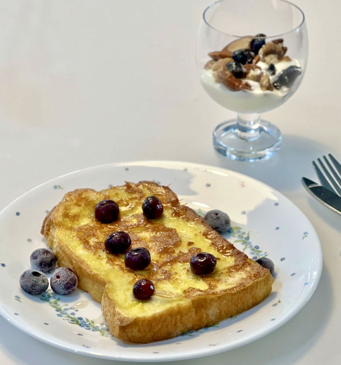 프렌치토스트와 그릭요거트 🥪🍯
