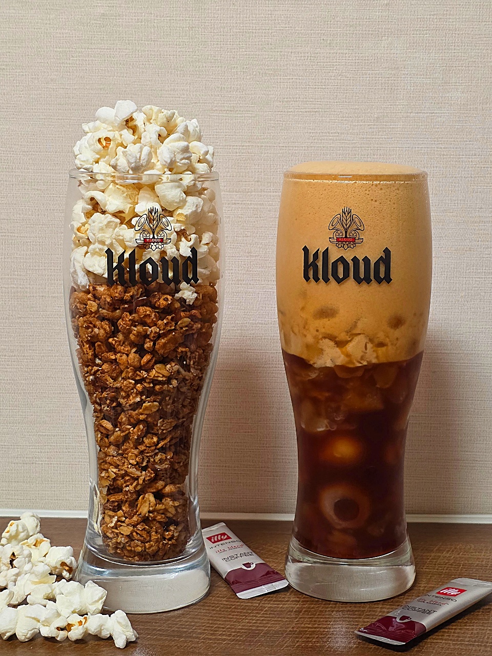 클라우드 잔에 잔망을 담아보았습니다 🍿☕️