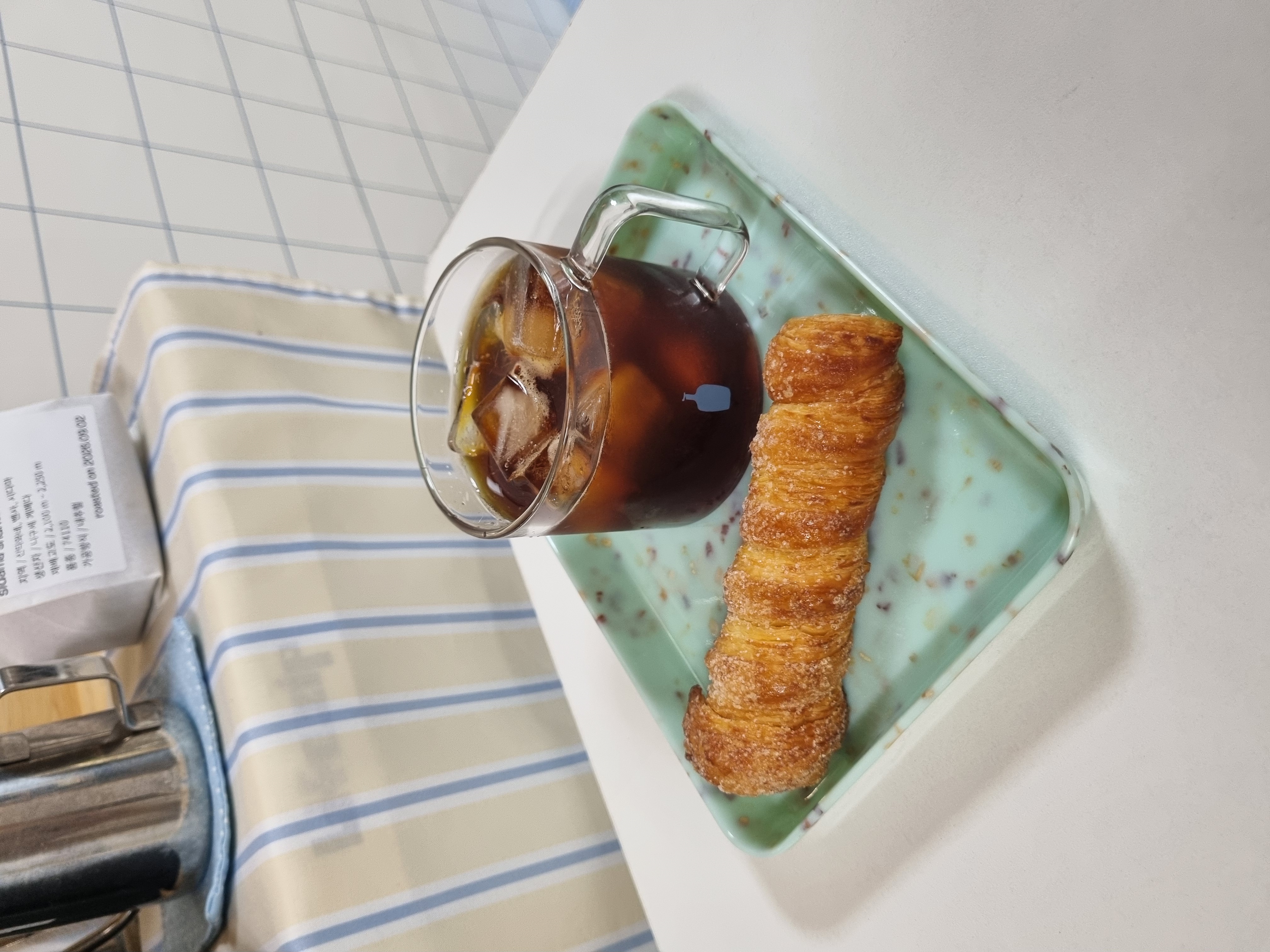 크림코르네와 커피