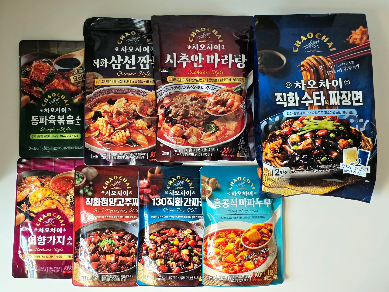 다양한 한식 소스와 양념이 담긴 차오차이 인스턴트 식품 패키지