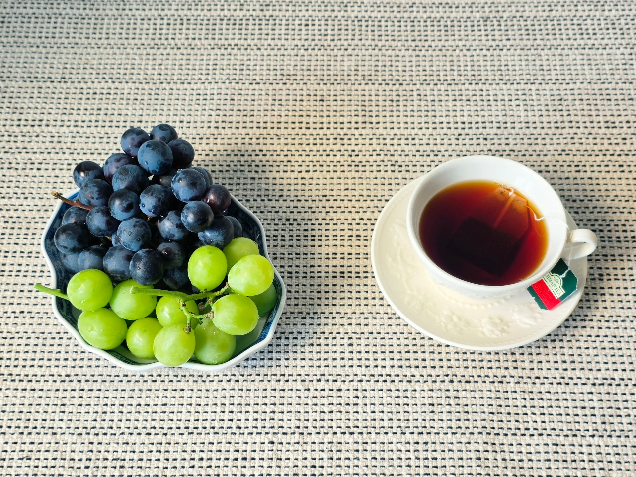 홍차와 포도 🍇☕️
