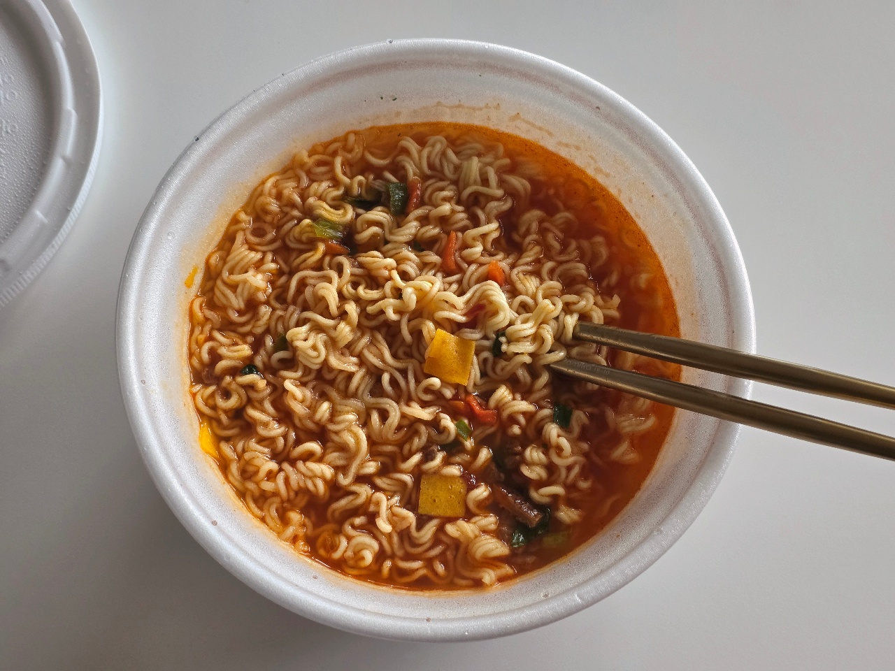 오늘도 왕뚜껑 😋