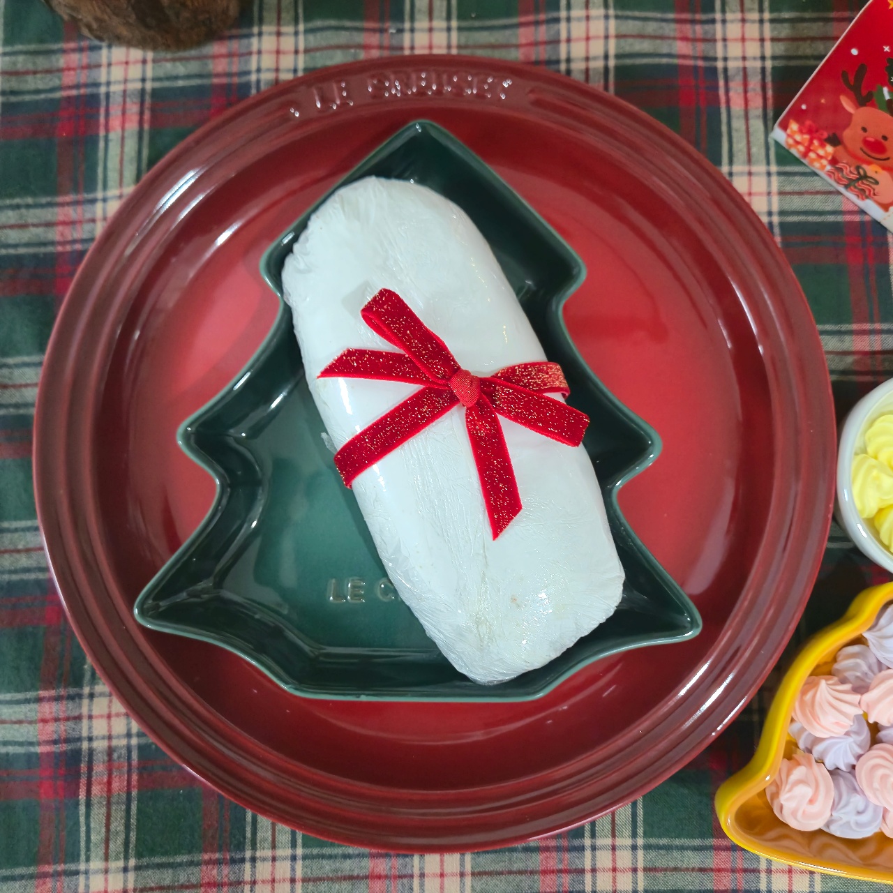 오늘 업어 온 슈톨렌과 머랭쿠키 🎄🍪