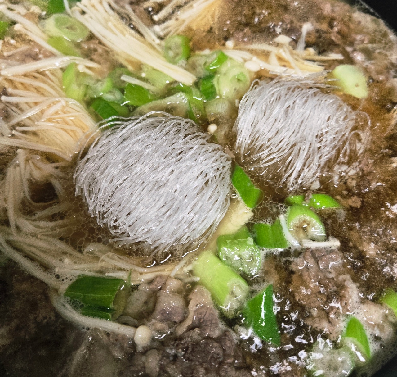 따뜻하게 즐기는 후다닥 갈비탕