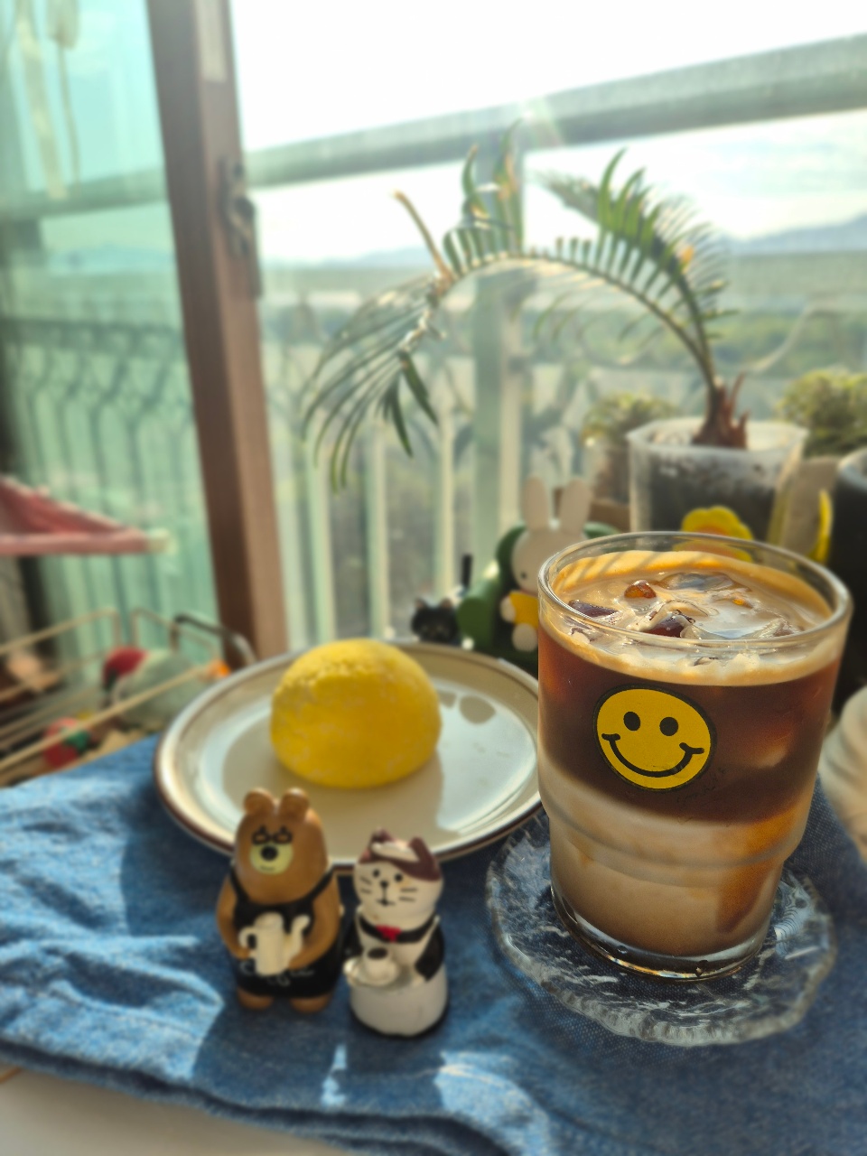 모닝커피 마셔요:)