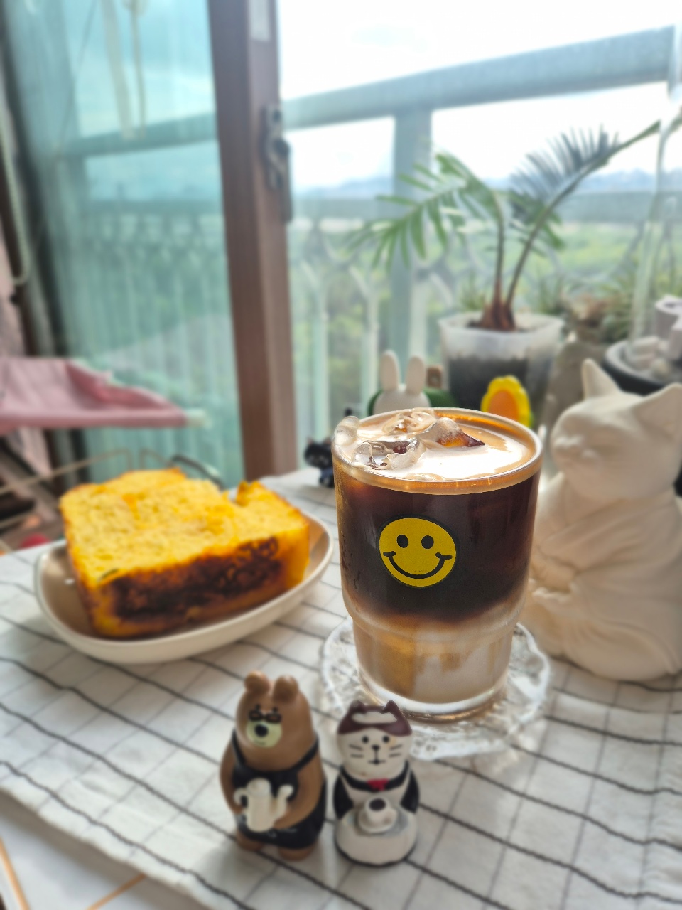 모닝커피 마셔요:)