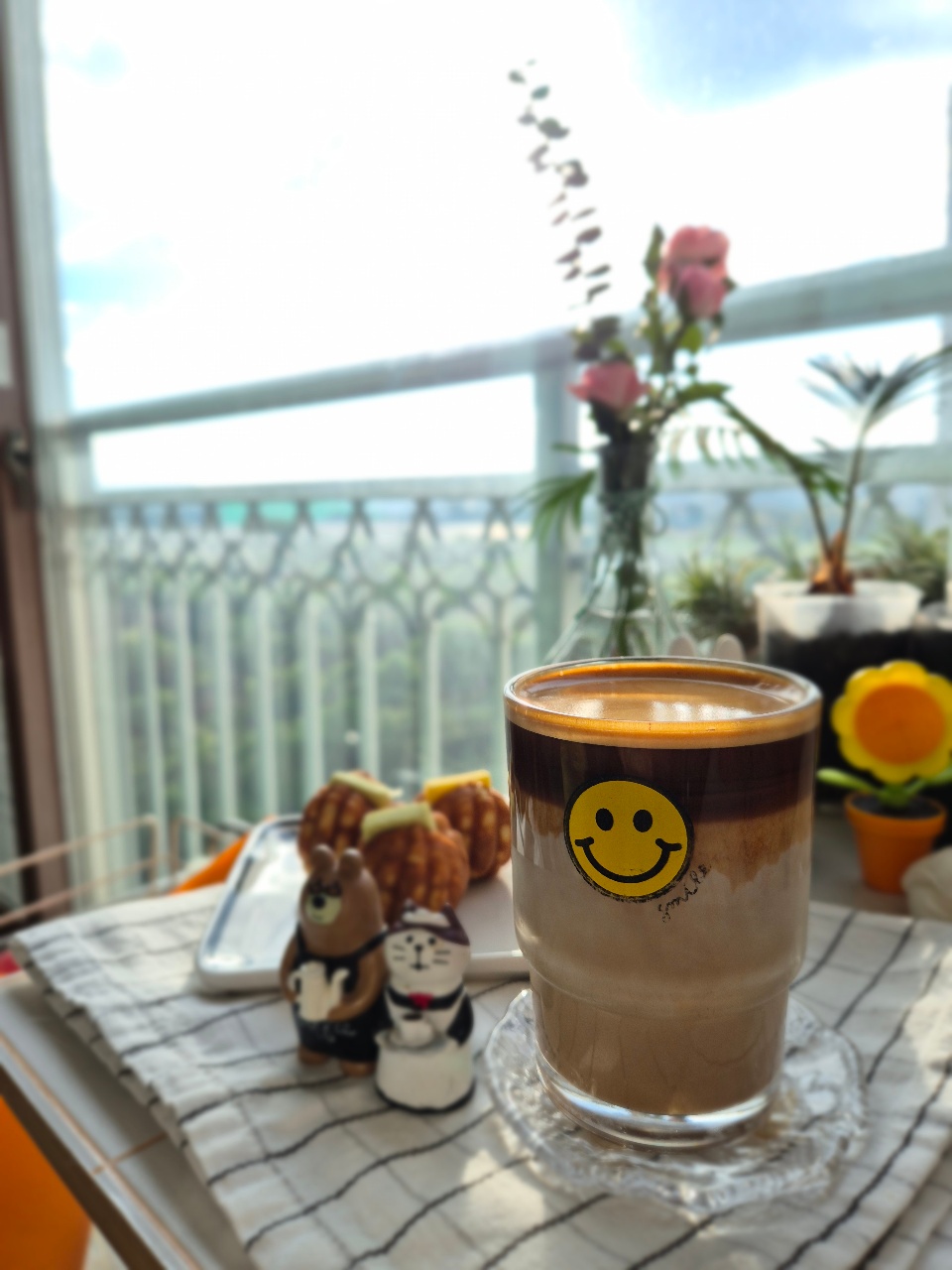모닝커피 마셔요:)