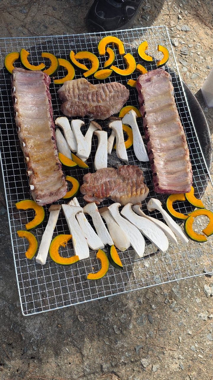 오랜만에 숯불에 고기